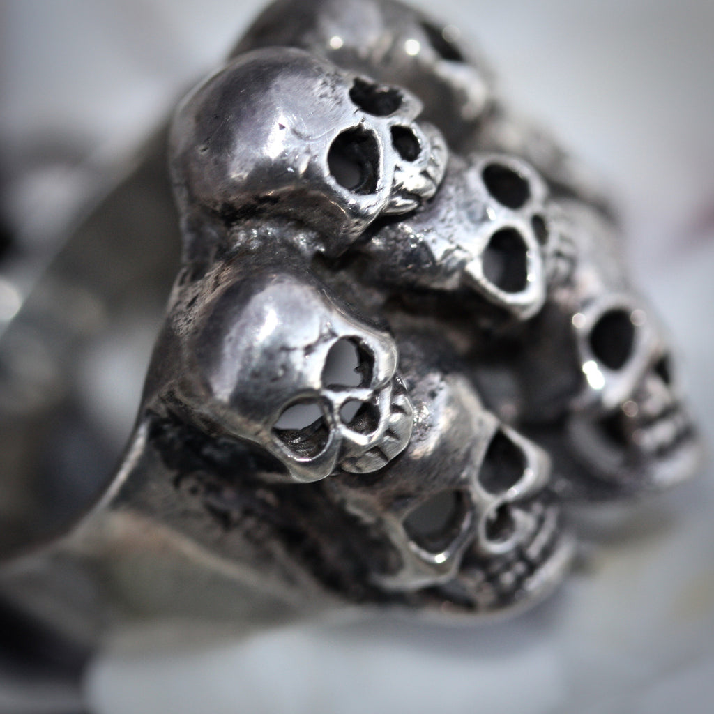 Skull Catacomb Memory Ring