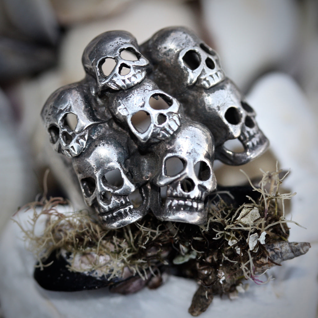 Skull Catacomb Memory Ring