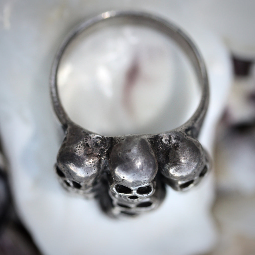 Skull Catacomb Memory Ring